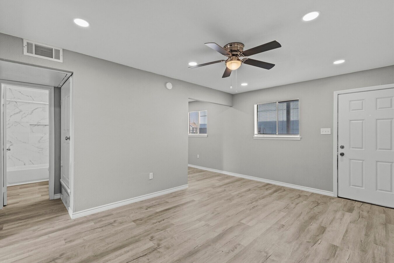 Photo - 911 Avenue K Unit 11