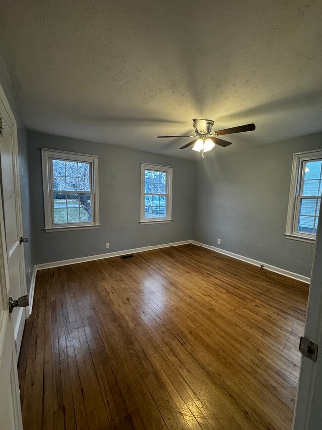 Photo - 937 Shamrock Ave