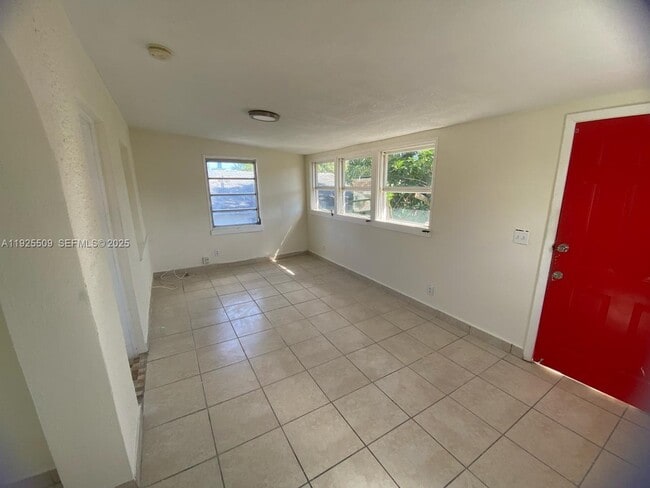 Photo - 1244 SW 13th Ct Unit 3