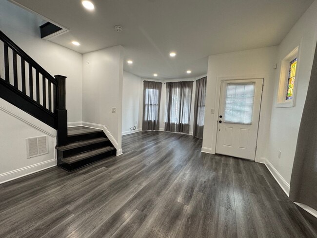 Photo - For Rent: Stylish 3-Bedroom Home in Hacken...