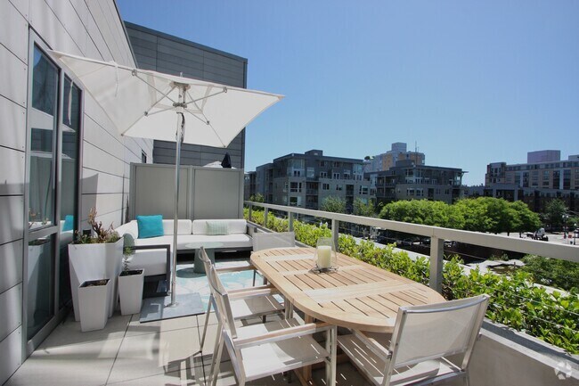 Building Photo - 1075 NW Northrup St Unit 315 Rental