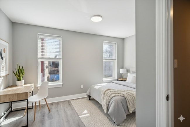 Photo - 1223 W Somerset St Unit PH012