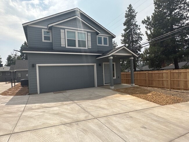 MIDTOWN Almost New House, 3 Bdrms, 2.5 Bat... - MIDTOWN Almost New House, 3 Bdrms, 2.5 Bat...
