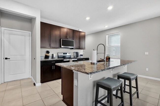 Photo - 1721 Lindley St