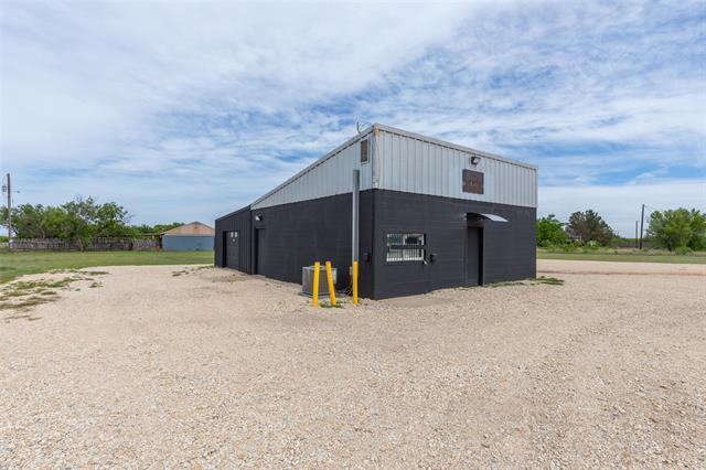 Building Photo - 381 F M 707