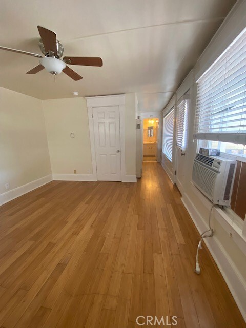 Photo - 1743 N Oxford Ave