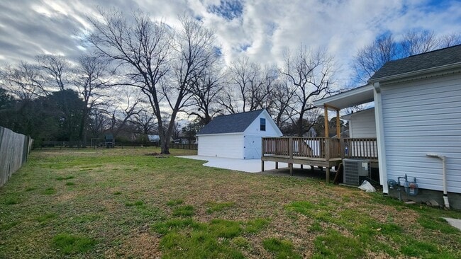 Photo - 809 Providence Rd