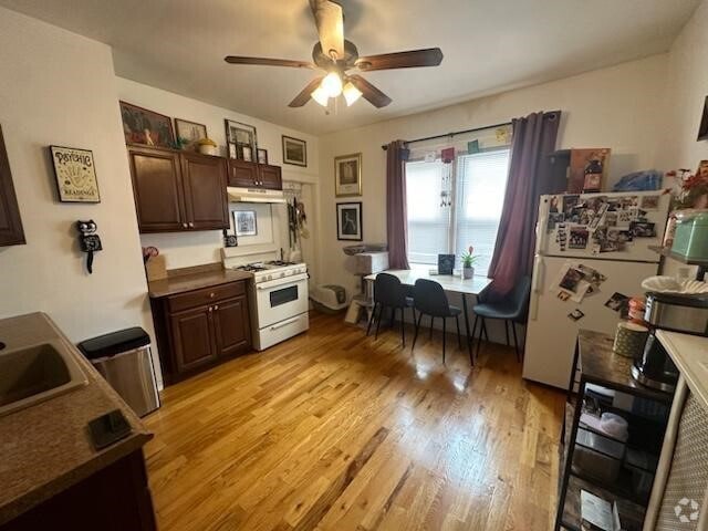Building Photo - 473 Centre St Unit 1 Rental