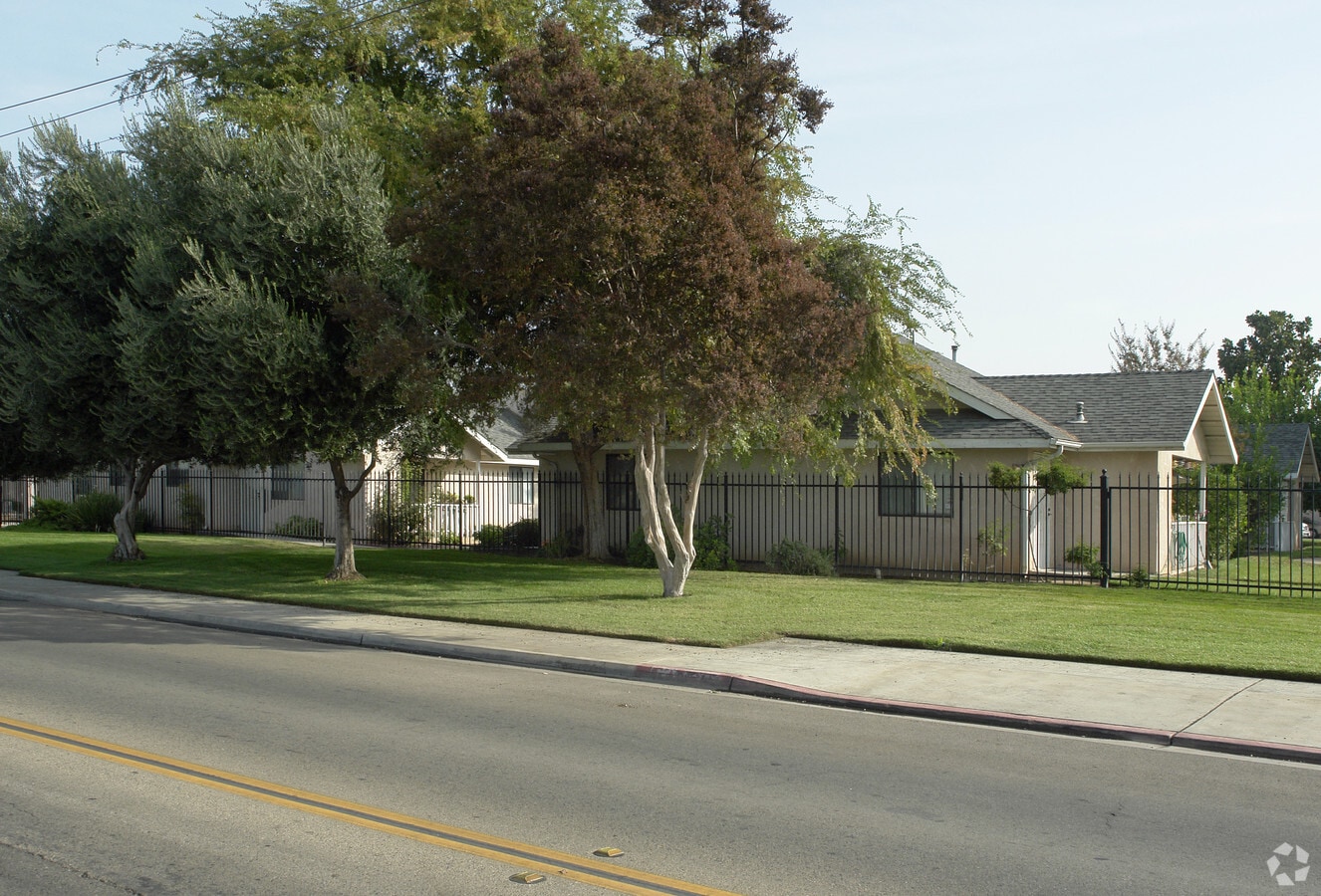Photo - Willow Court