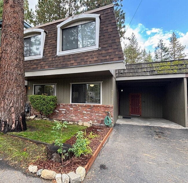 Building Photo - Charming 3 bedroom townhome at Lake Tahoe!