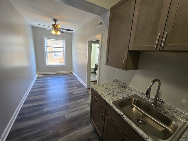 Photo - 4753 N Monticello Ave Unit 3A