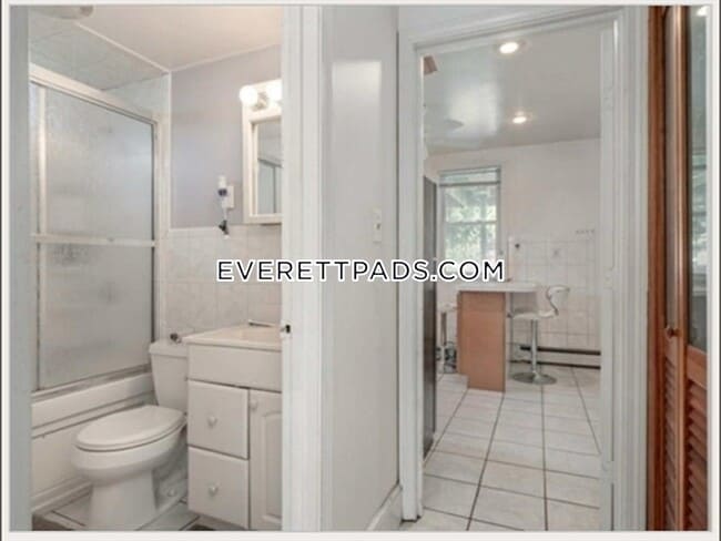 Photo - 121 Hancock St Unit 1