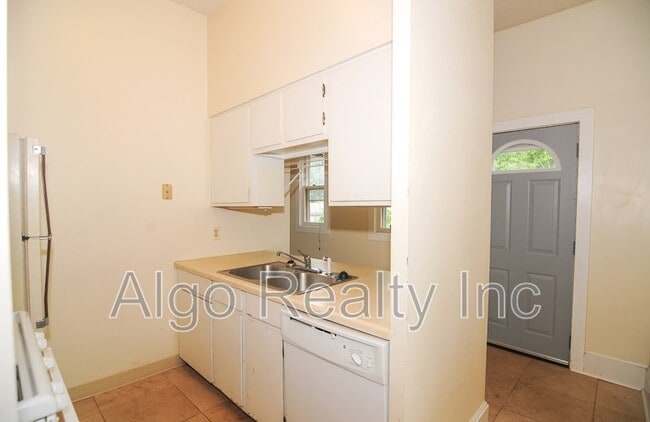 Photo - 1015 13th Ave SE