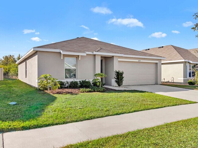 Photo - Beautiful 4 bedroom 2 bathroom Single Family House! Like new!