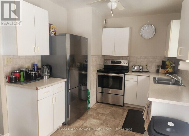 Photo - 914 Skootamatta Lake Rd