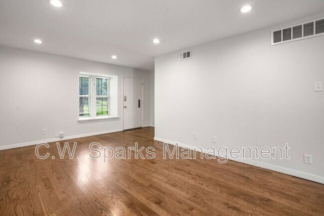 Photo - 7615 Woodthrush Dr Unit 15