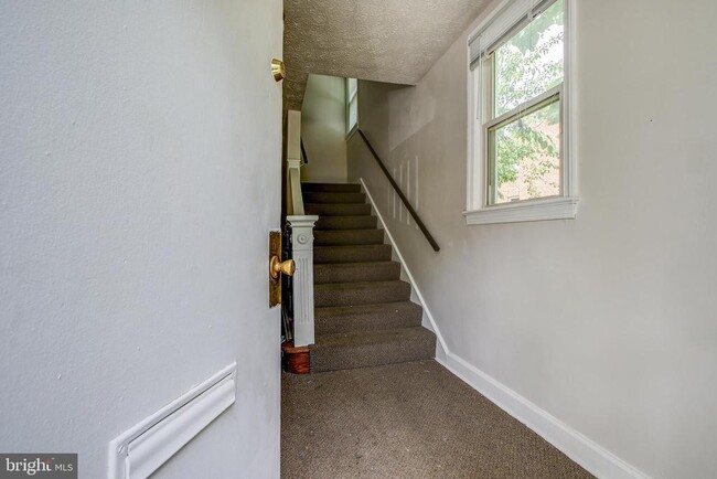 Photo - 6120 41st Ave Unidad 2