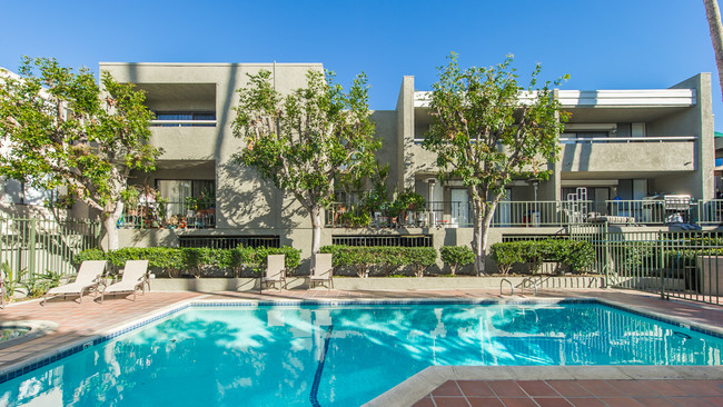 Photo - Encino Crest Apartments