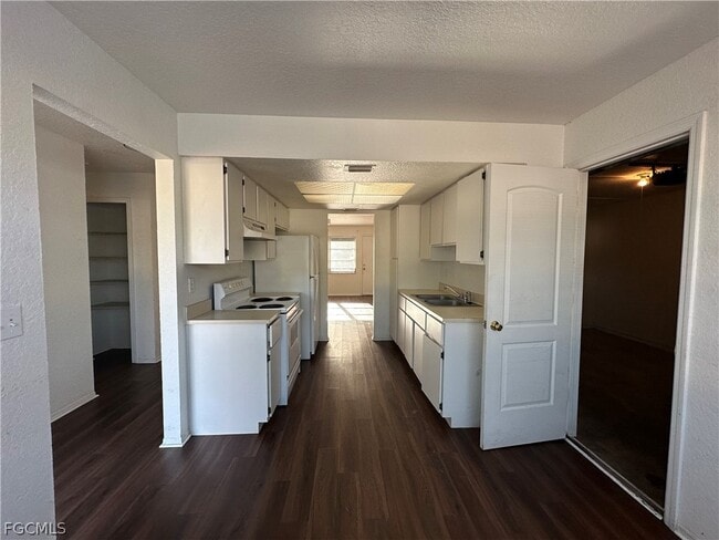 Photo - 2429 George Ave S