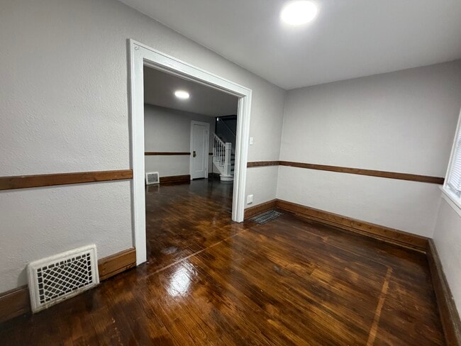 Photo - 317 E Irvington Ave