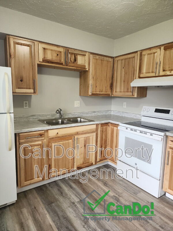 Building Photo - 210 Carol Dr Unit #3 Rental