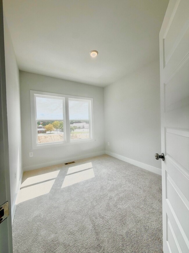 10101 Brook Rd