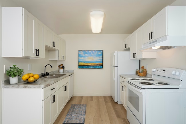 Bienvenidos al Parque Warner - Warner Park Apartments