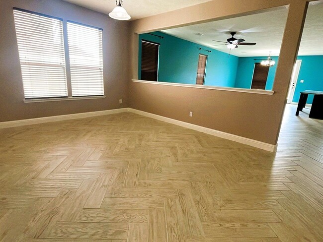 Photo - 16014 Peach Bluff Ln