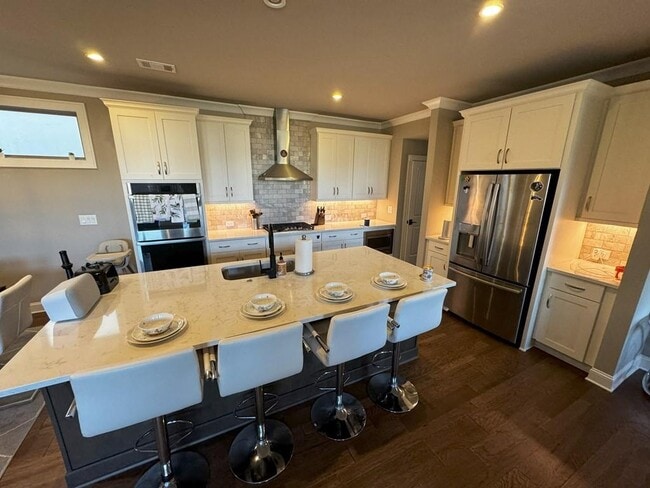 Photo - 610 Central Pk Overlook