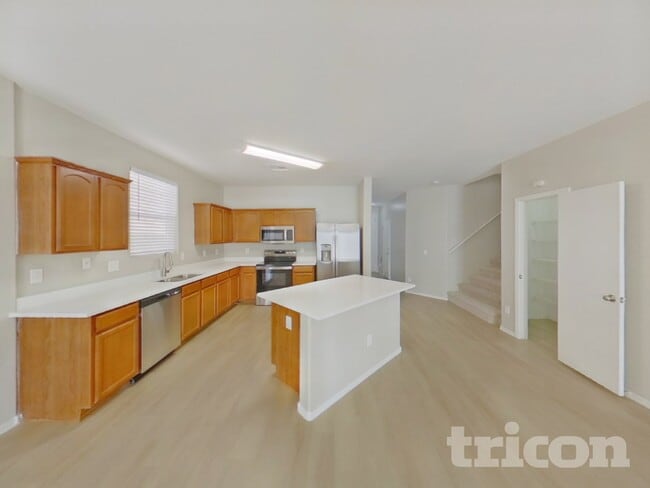 Photo - 45707 W Guilder Ave