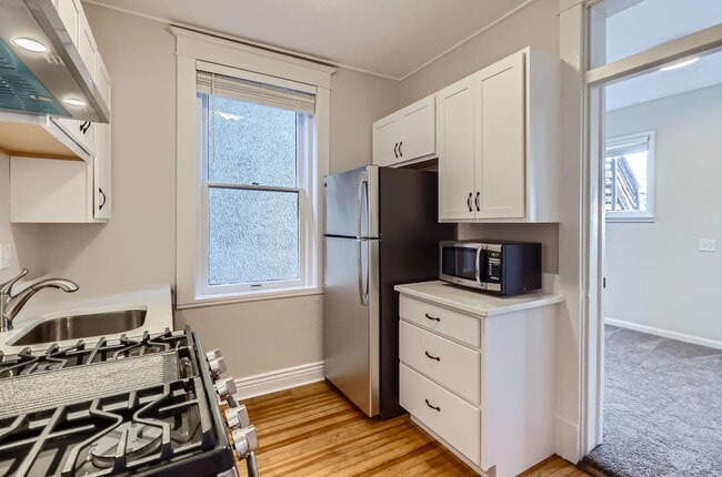 Photo - 777 N Downing St