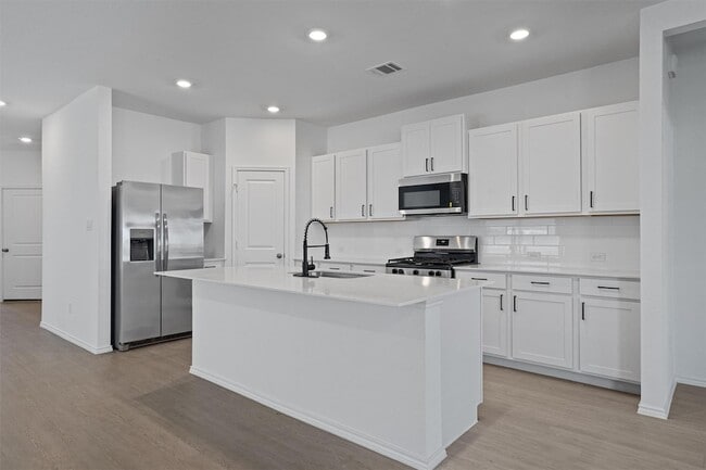 Photo - 3305 Everett