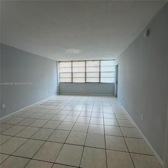 Photo - 2175 NE 170th St Unit 307