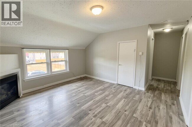 Photo - 301 Campbell St Unit 1