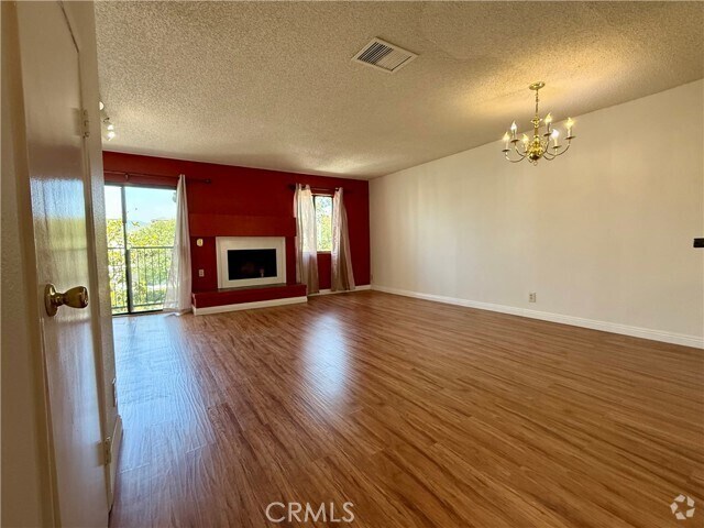 Building Photo - 21040 Parthenia St Rental