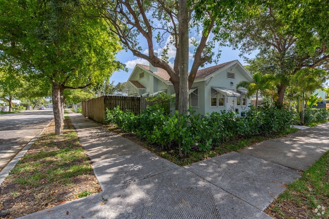 Building Photo - 435 56th St Rental