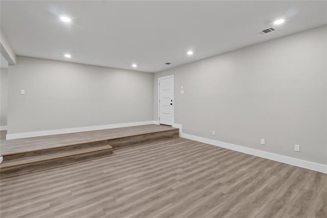 Photo - 209 W 9th St