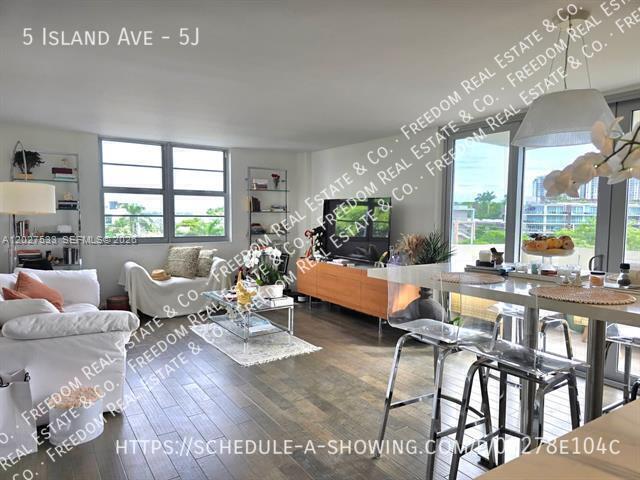 Photo - 5 Island Ave Unidad 5J