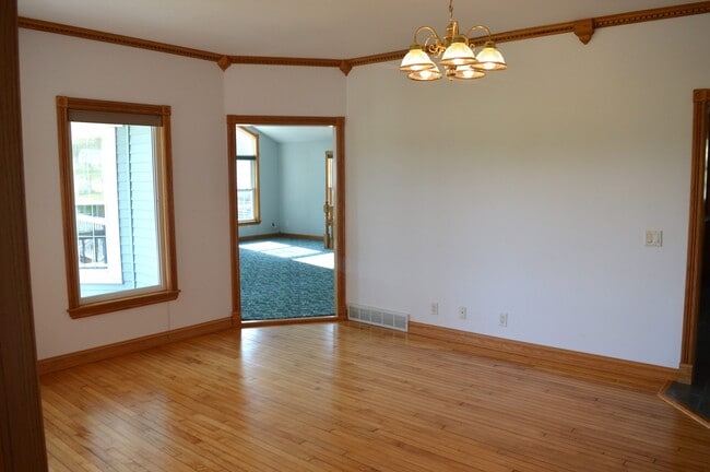 Photo - 7485 County Road K