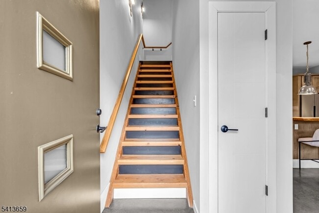 Photo - 10 McCready's Alley