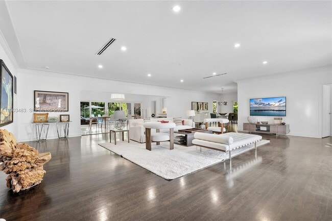 Photo - 641 Island Rd