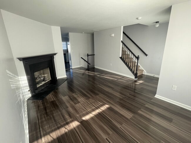 Photo - 104 Hudson Ct