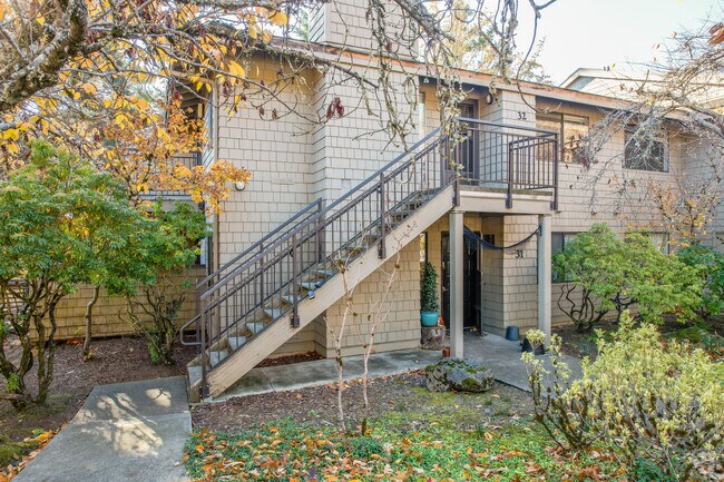 Entrance - Kingsgate Park Condominiums