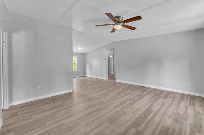 Photo - 92 Dryden Ave