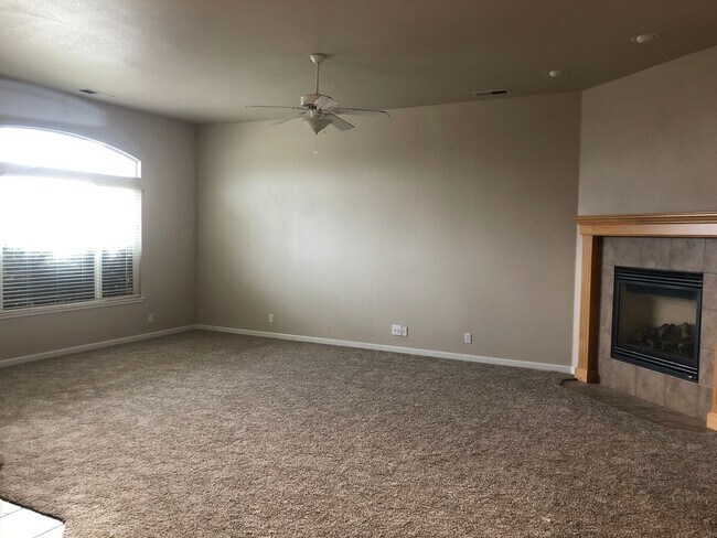 1165 Dog Leg Dr