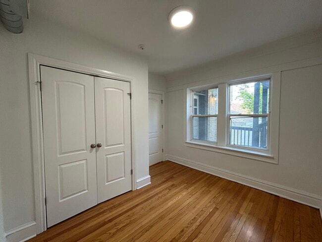 Photo - 3018 N Karlov Ave Unit 1