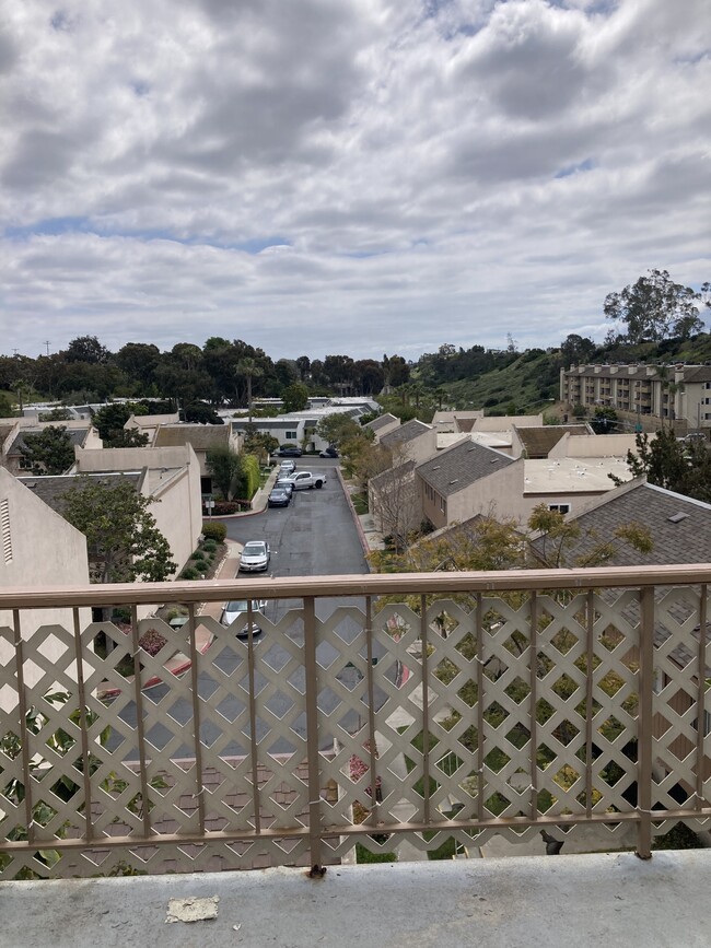 Photo - 4198 Mt Alifan Dr Unit M