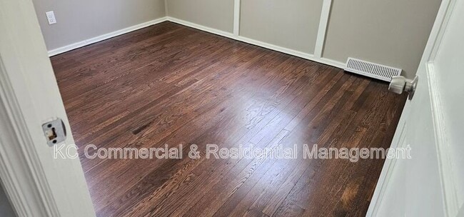 Photo - 636 NE 45th Terrace