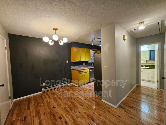 Photo - 4620 NE Broadway