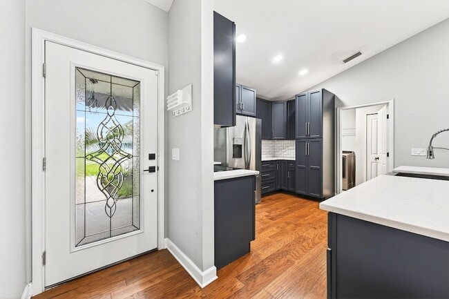 Photo - 116 W 5th St